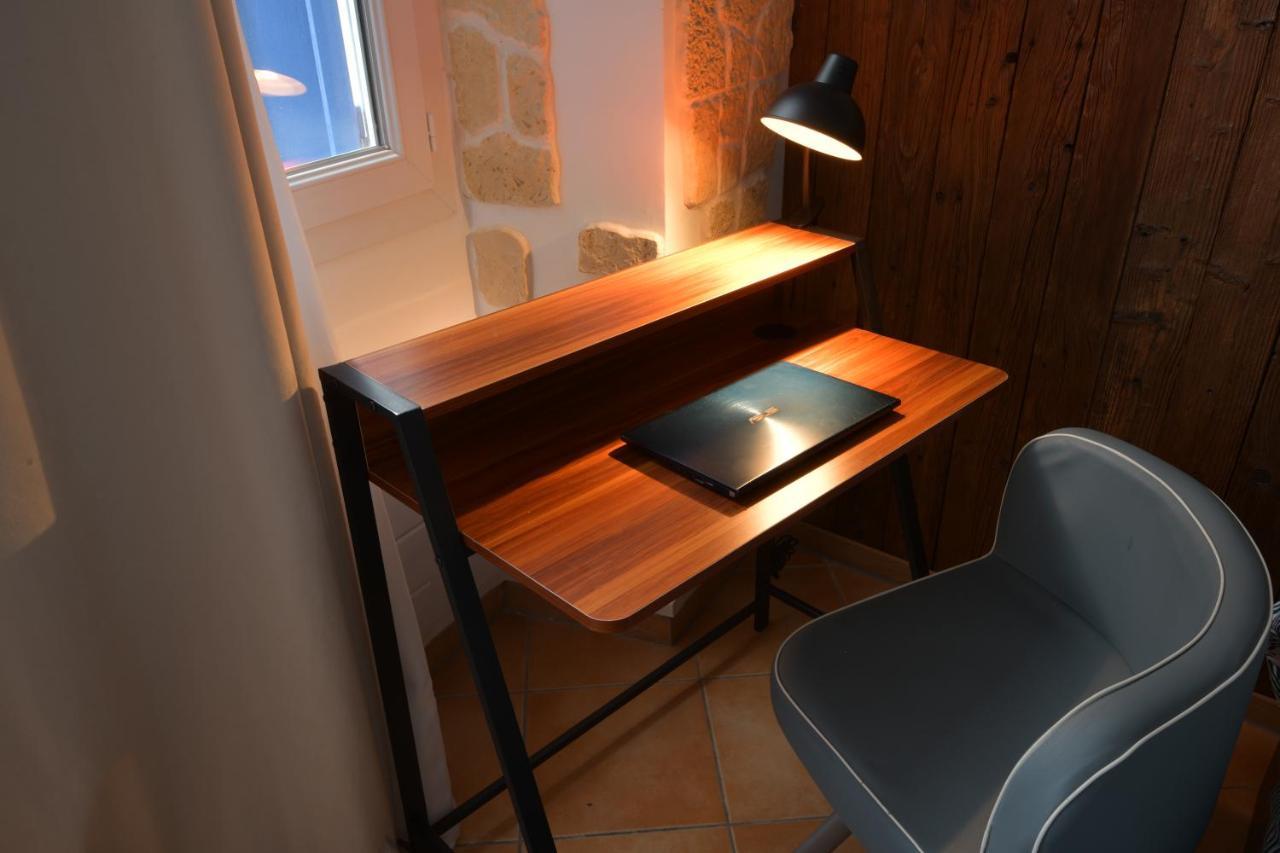 Aux 4 Logis Appart-Hotel - Studio Le City - Petit Dejeuner Inclus 1Ere Nuit フォワ エクステリア 写真