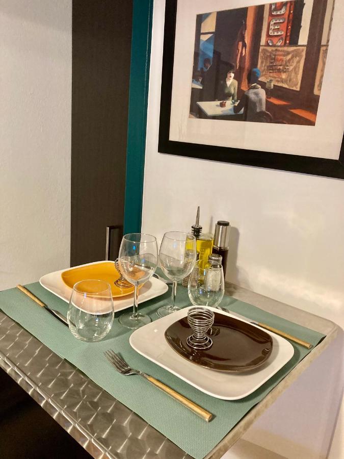Aux 4 Logis Appart-Hotel - Studio Le City - Petit Dejeuner Inclus 1Ere Nuit フォワ エクステリア 写真