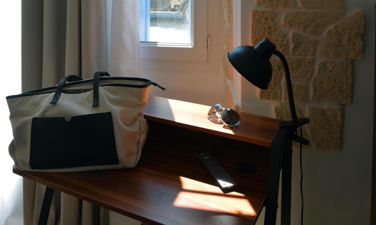 Aux 4 Logis Appart-Hotel - Studio Le City - Petit Dejeuner Inclus 1Ere Nuit フォワ エクステリア 写真