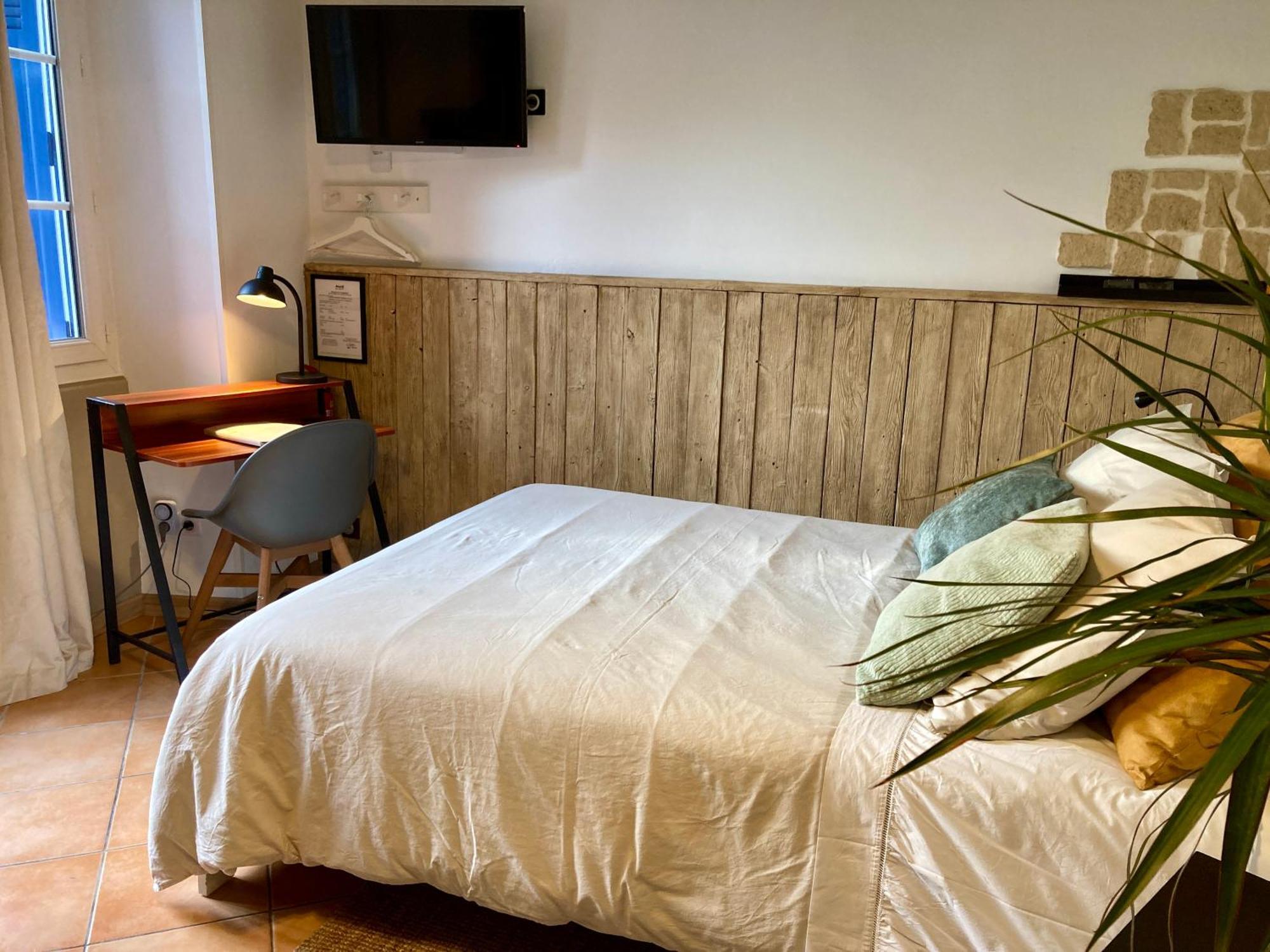 Aux 4 Logis Appart-Hotel - Studio Le City - Petit Dejeuner Inclus 1Ere Nuit フォワ エクステリア 写真